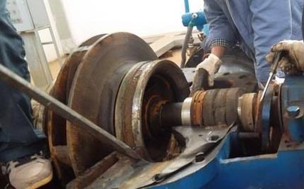 水泵打水時有響聲什么原因？